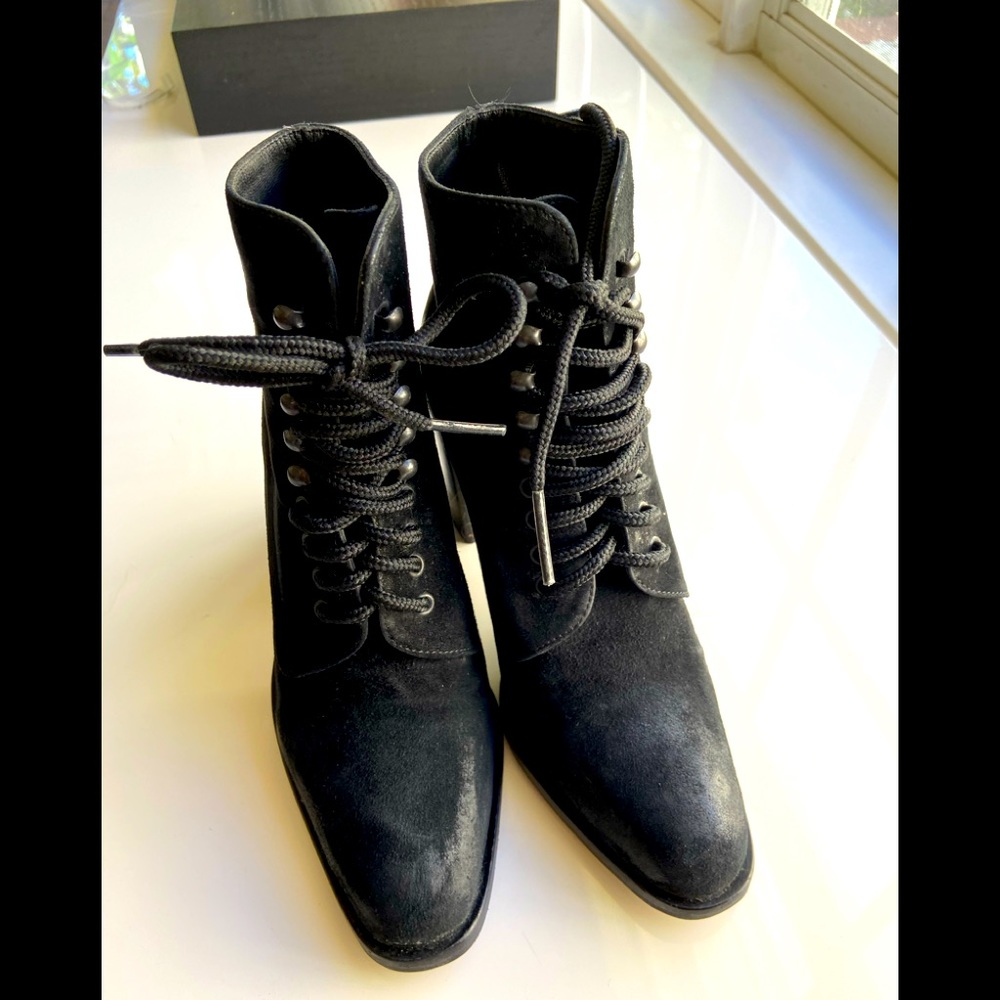 Jean Helpfern signature women’s shoes